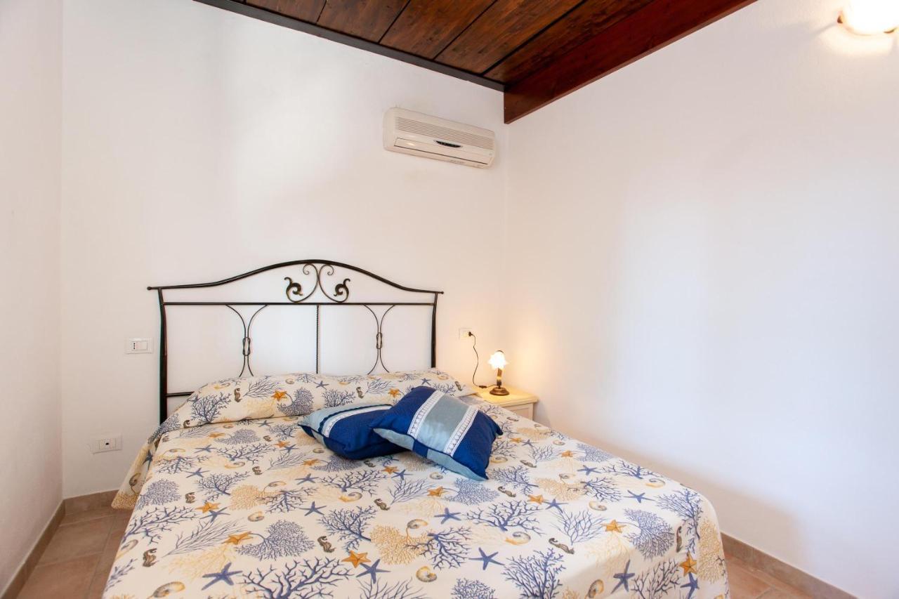 Delta 3 Apartman Orosei Kültér fotó